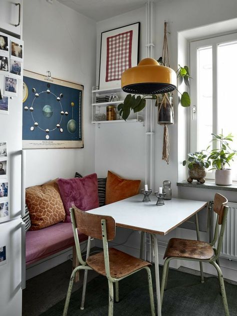 Retro Apartment, Stockholm Apartment, Vintage Apartment, Country House Interior, Interior Vintage, Decor Studio, Elle Decoration, Woodworking Jigs, Retro Home