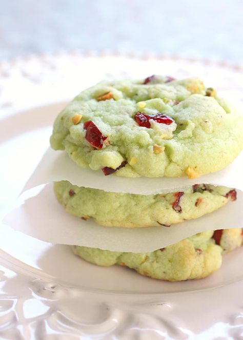 Cranberry Pistachio Cookies, Pistachio Pudding Cookies, Pistachio Recipes, Pistachio Cookies, Cranberry Pistachio, Pistachio Pudding, Pudding Cookies, Savoury Cake, Cookies Recipes Christmas