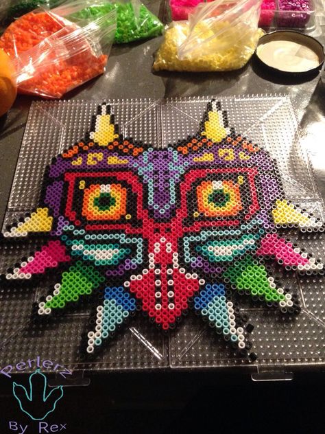 Zelda perler beads Zelda Perler, Perler Bead Mario, Perler Creations, Pixel Beads, Art Perle, Perler Art, 8bit Art, Perler Bead Templates, Perler Crafts