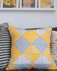 Quilted Pillow Covers, Diy Pillow Covers, Diy Pillow, Pillow Blanket, Pillow Tutorial, Patchwork Cushion, Memory Pillows, Blanket Diy, Patchwork Pillow