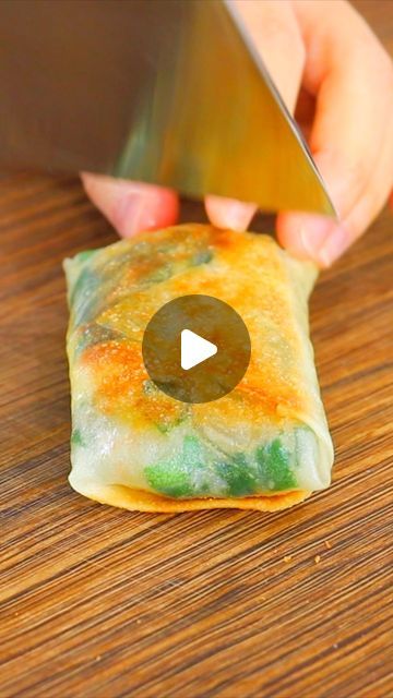 Cooked Spring Rolls, Spring Roll Wrapper Recipes, Eating On A Dime Recipes, Vietnamese Fresh Spring Rolls, Chinese Spring Rolls, Small Shrimp, Veggie Soup Recipes, Spring Rolls Recipe, Chinese Chives