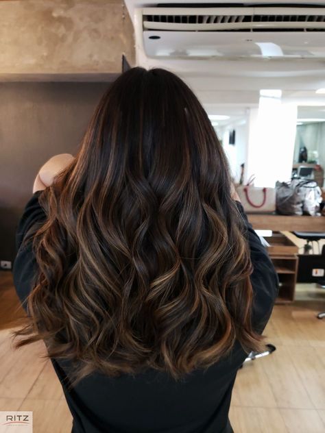 Black To Brown Balayage Medium, Sunset Brown Hair, Black Hair Balayage Latina, Brown Balayage On Black Hair, Balayage Black Hair, Ideas For Long Hair, Warm Scarves, Black Hair Balayage, Brown Hair Inspo