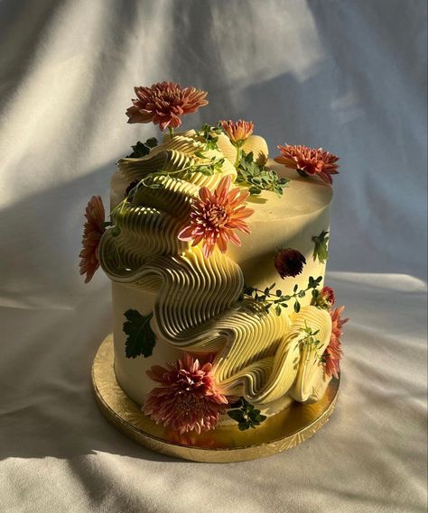 Mossy Cake, Maximalist Cake, Cottage Core Cake, Swirl Cakes, Garden Party Cakes, Ugly Cakes, 20 Birthday Cake, Beautiful Cake Designs, Cupcake Cake Designs