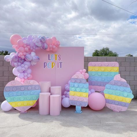 Pop It Birthday Theme, Pop It Backdrop, Pop It Party Decorations, Popit Party Decor, Pop It Birthday Backdrop, Party Pops, Instagram Grid, Pop It, Balloon Arch