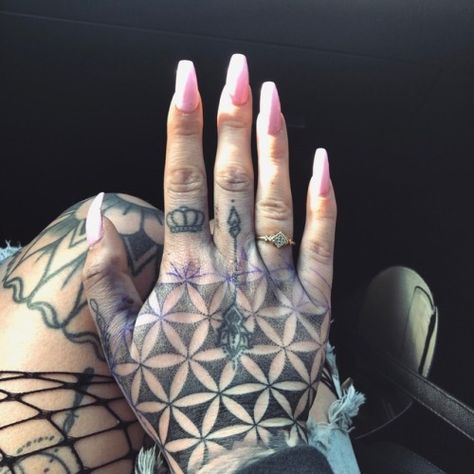 Flower Of Life Arm Tattoo, Flower Of Life Elbow Tattoo, Seed Of Life Hand Tattoo, Flower Of Life Tattoo Neck, Flower Of Life Filler Tattoo, Flower Of Life Sleeve Tattoo, Mandala On Hand Tattoo, Flower Of Life Hand Tattoo, Sacred Geometry Hand Tattoo