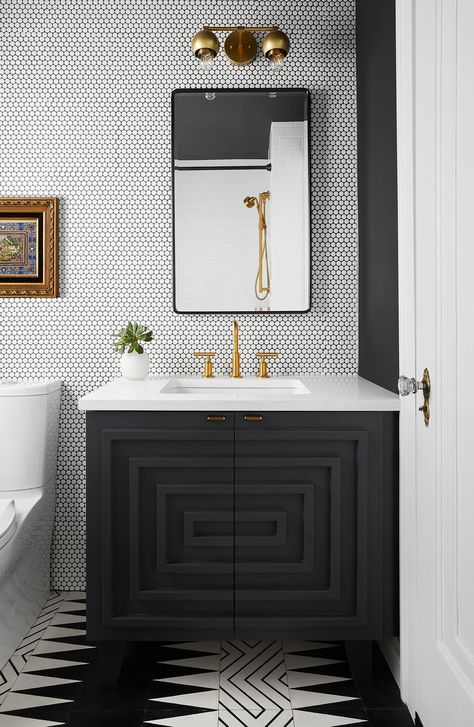 Black And White Powder Room, Small Bathroom Solutions, Powder Room Design Ideas, Modern Powder Rooms, Toilet Ideas, White Bathrooms, Minimalistic Interior, Black And White Bathroom, Powder Room Design