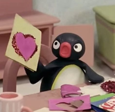 Pingu Meme Face, Pingu Spotify Cover, Korean Cartoon Pfp, Pingu And Pinga, Pingu Christmas, Pingu Pfp, Pingu Aesthetic, Pingu Icons, Pingu Cute