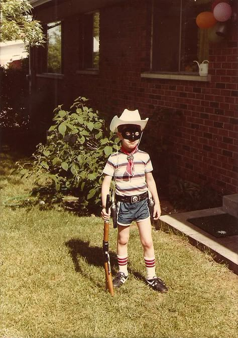 Yup, we all looked like that as kid's in the fifties! The Lone Ranger, Cat Kids, Lone Ranger, Silver Bullet, Masked Man, Family Album, Vintage Color, Vintage Magazine, Look At You