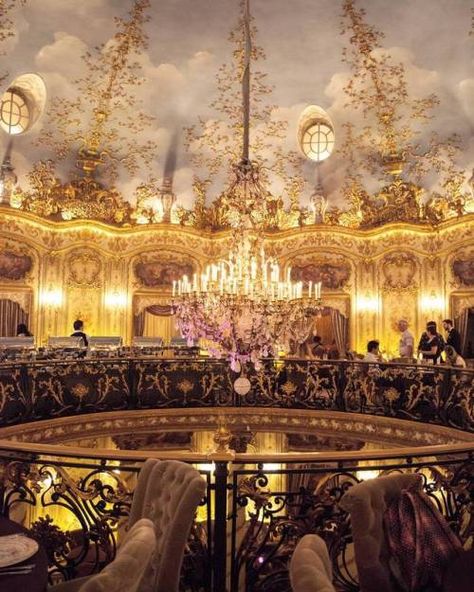 versaillesadness: “This place is too beautiful to be real 💐 Russians know how to amaze me 👑 . . #russia #moscow #turandot #restaurant #palace #art #architecture #instago #travel #interiordesign #interior #royal #luxury #antique #gold #chandelier... Antique Gold Chandelier, Moscow Restaurant, Moscow Travel, World Of Wanderlust, Lake Baikal, Russia Travel, City That Never Sleeps, Gold Chandelier, Art Architecture