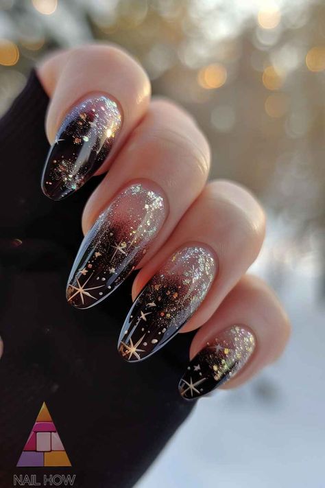 Celestial Nail Art: Stellar Designs to Elevate Your Manicure to Cosmic Heights 109 Stars Gel Nails, Cute Dark Nails Designs, Night Sky Nail Designs, Dark Fairy Nails Designs, Night Nails Design, Velaris Nails, Dark Wedding Nails, Night Court Nails, Dark Glitter Nails