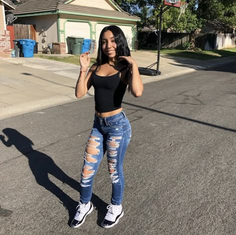 𝒑𝒊𝒏𝒕𝒆𝒓𝒆𝒔𝒕 : @shawtypr ! Jordans 11 Outfit Women, 2016 Baddie Outfits, Jordan 11 Gratitude Outfit, Jordan 11 Outfit Women Baddie, 11s Jordans Outfit, Casual Baddie Fits, Jordan 11s Outfit Women, Black Jordans Outfit, Latina School Outfits