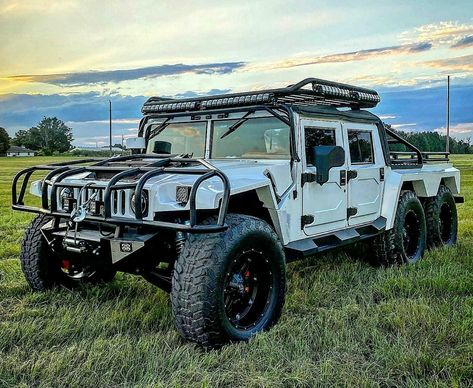 Apocalyptic Car, Hummer Truck, 6x6 Truck, Dangerous Driving, Trucks Lifted Diesel, Hummer Cars, Bug Out Vehicle, Hummer H1, Jeep Pickup