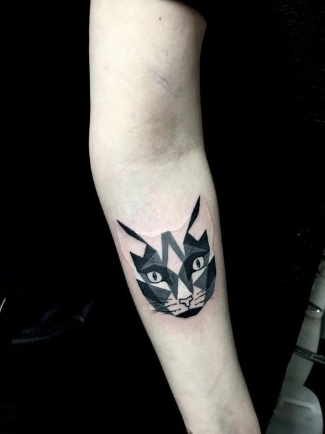 Watercolor Cat Tattoo, Cute Halloween Tattoos, Line Tattoo Ideas, Single Line Tattoo, Cat Tat, Geometric Cat, Cat Tattoo Designs, Tattoo Cat, Line Tattoo