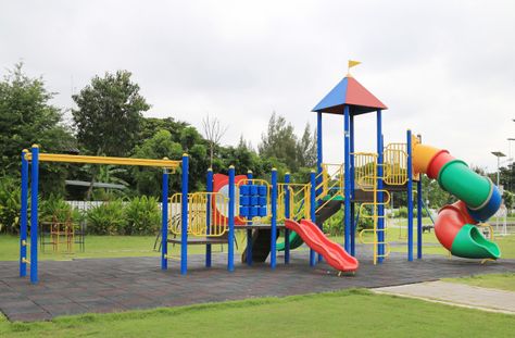 Children's playground at park Premium Ph... | Premium Photo #Freepik #photo #school Aesthetic Outdoor Playground, Playground Kids, Small Playground, Play Park, Children Playground, Park And Playground Design, Playground In Forest, Park With Playground Aesthetic, Best School Playgrounds