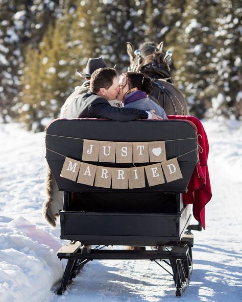 H&P eloped at the @post.hotel.lake.louise and ended their day with a romantic sleigh ride in Lake Louise with @brewsterlakelouise ! Congrats to the newlyweds! Hair and makeup: @thehaircobanff Flowers: @banffflowers Wedding commissioner: @patricksmiley #elopement #mountainelopement #winterelopement #brideandgroom #justmarried #love #lakelouisewedding #lakelouiseweddingphotographer #lakelouiseelopement #sleighride #rockymountainbride #canadianwedding Lake Louise Winter, Canoe Wedding, Destination Elopement Ideas, Winter Mountain Wedding, Christmas Bride, Fairmont Chateau Lake Louise, Just Married Car, Winter Wedding Venues, Snowy Wedding