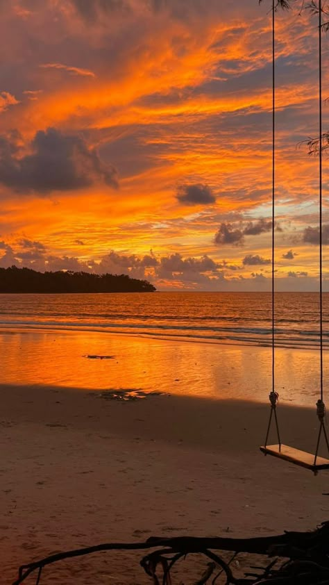 The Ocean, The Sky, The Sun, The Beach, Sun