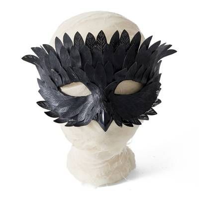 Masquerade Outfit Men, Masquerade Mask Ideas, Beak Mask, Raven Mask, Crow Mask, Skeleton Figure, Creature Of The Night, Crow Feather, Hoco Ideas