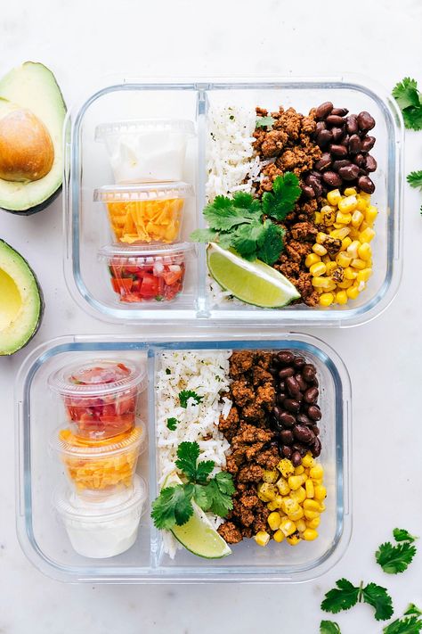 An easy to make taco bowl recipe! This meal is filling, packed with good ingredients, and is a great make ahead weekly meal prep option. Healthy Meal Prep Ideas, Power Bowl Recipe, Taco Bowl, Chelsea's Messy Apron, Healthy Lunch Meal Prep, Meals Easy, Meal Prep Ideas, Lunch Food, Easy Healthy Meal Prep