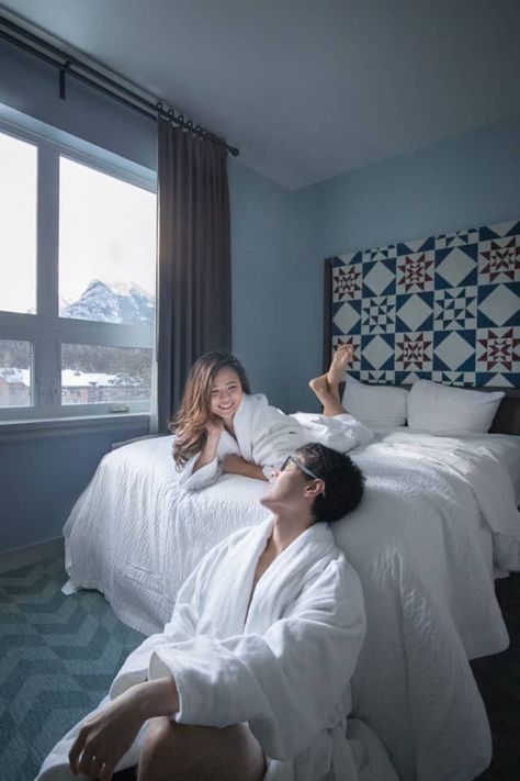 Couples Photos Hotel Room, Hotel Room Couple Photos, Hotel Room Anniversary Photoshoot, Prewedding Ideas Hotel Room, Couple Photoshoot In Hotel Room, Hotel Prenup Photoshoot, Couple Poses In Hotel Room, Staycation Photo Ideas, Photo In Hotel Room