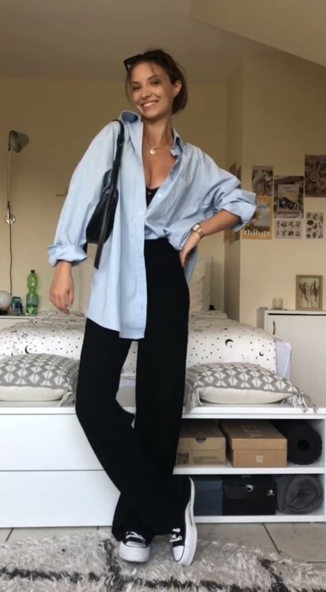 Black Trousers Outfit, Looks Adidas, Uni Outfits, Looks Street Style, Causual Outfits, American Beauty, Looks Chic, Komplette Outfits, Casual Style Outfits