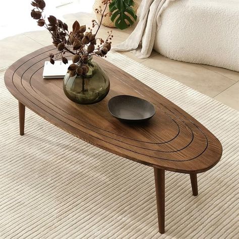 Farmhouse Coffee Table Decor, Oval Wood Coffee Table, Mid Century Modern End Table, Creative Coffee Table, Mesa Oval, Coffee Table Inspiration, Center Table Living Room, Oval Coffee Table, Solid Coffee Table