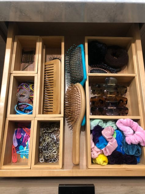 Tane yoir bathroom drawes with these adjustable bamboo organizers! Containment is key to consustent organization. Hair Drawer, Bathroom Drawer Organization, Drawer Organization, Bathroom Drawers, Organize Drawers, Drawer Organizers, First Apartment, Shoe Rack, Drawers