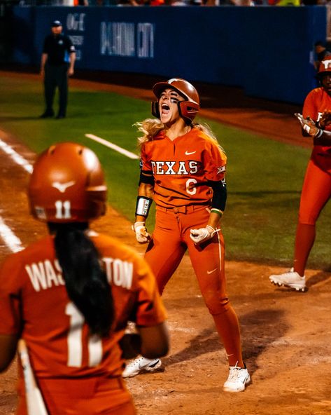 Softball Homerun, Texas Softball, Longhorns Volleyball, Texas Longhorns Softball, Texas Two Step, Softball World Series, Texas University Longhorns, Texas Longhorns Baseball, College World Series