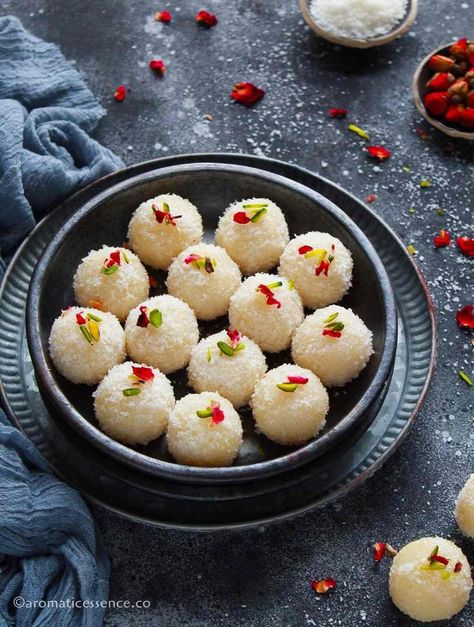 Simple Vanilla Icing, Coconut Toffee, Coconut Ladoo Recipe, Coconut Ladoo, Ladoo Recipe, Coconut Biscuits, Toffee Recipe, Recipe Indian, Yellow Foods