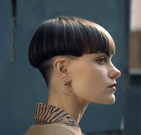 Bowl Cut For Women, Bowl Haircut Women, Shaved Bob, Shaved Designs, Shaved Design, Shaved Hairstyles, Bowl Haircuts, Feminine Hairstyles, Undercut Long Hair