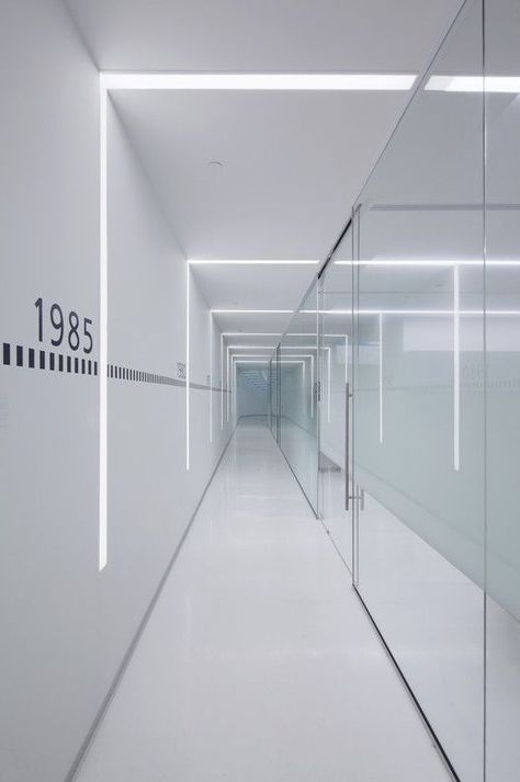 Factory Aesthetic, Laboratory Design, Corridor Design, Office Lobby, Office Space Design, Dental Office Design, Futuristic Interior, Glass Walls, Clinic Design