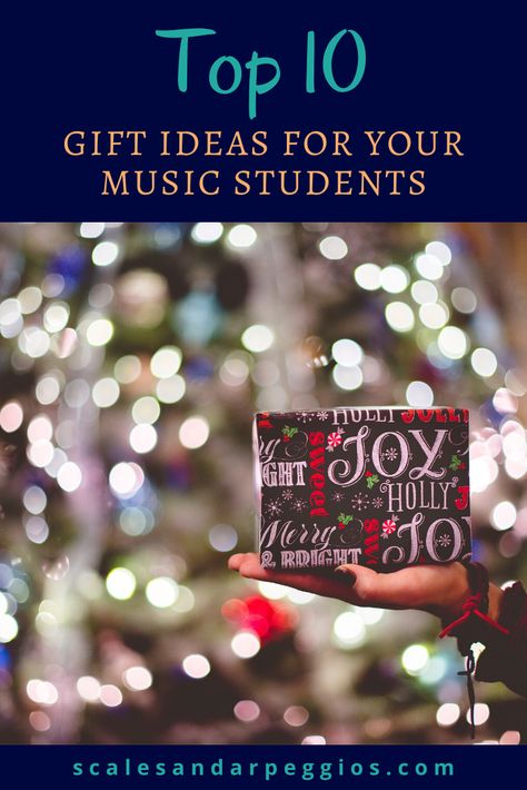 Shopping for Christmas gifts for students this year? Check out these ideas! Piano Recital Gifts, Student Holiday Gifts, Music Christmas Gifts, Music Student Gifts, Student Birthday Gifts, Practical Christmas Gift, Piano Gifts, Christmas Piano, Student Birthdays