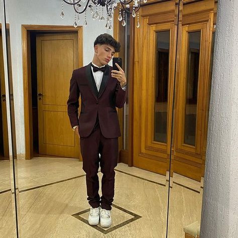 Mens Prom Outfit, Guys Prom Outfit, Suits For Guys, Prom Outfits For Guys, Prom For Guys, Formal Dress Code, Blazer Outfits Men, Semi Formal Outfits, Cat Hug