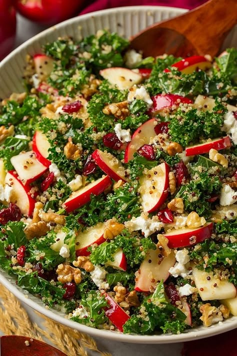 Salad Quinoa, Salad Kale, Resep Smoothie, Resep Salad, Kale Salad Recipes, Yummy Salads, Kale Recipes, Autumn Salad, Rabbit Food