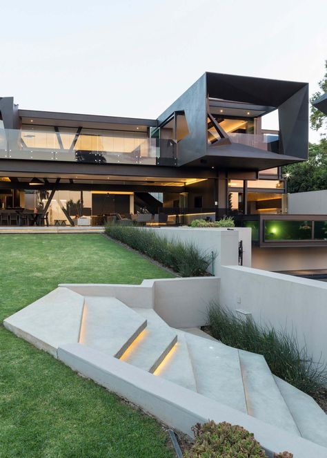 Imposing concrete, glass and steel residence in South Africa Best Modern House Design, Modern Residence, Modern Landscape Design, Modern Mansion, Modern Architecture House, Design Exterior, Modern Houses, Luxury Homes Dream Houses, House Architecture Design