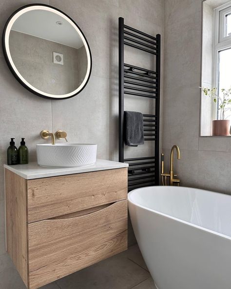 Bathroom idea for a modern home | Topps Tiles Small Bathroom Interior, Topps Tiles, Bathroom Idea, Luxury Suite, Upstairs Bathrooms, Bathroom Inspo, Spare Room, Bathroom Style, Grey Tones