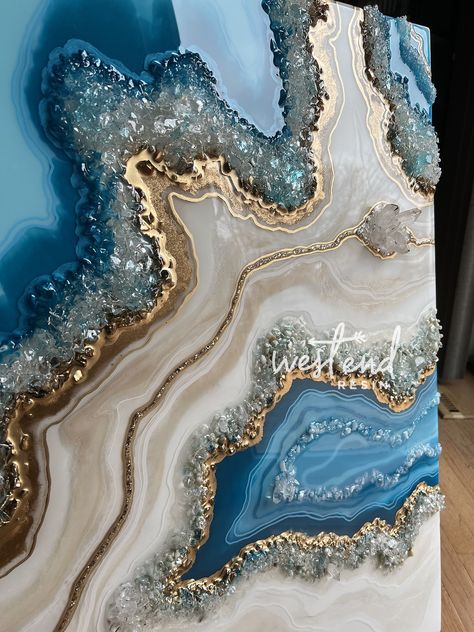 3 Piece Geode Wall Art, Resin Art Geode, Geode Art Resin, Crystal Projects, Keychain Business, Geode Resin Art, Resin Paintings, Resin Pours, Beach Canvas Paintings