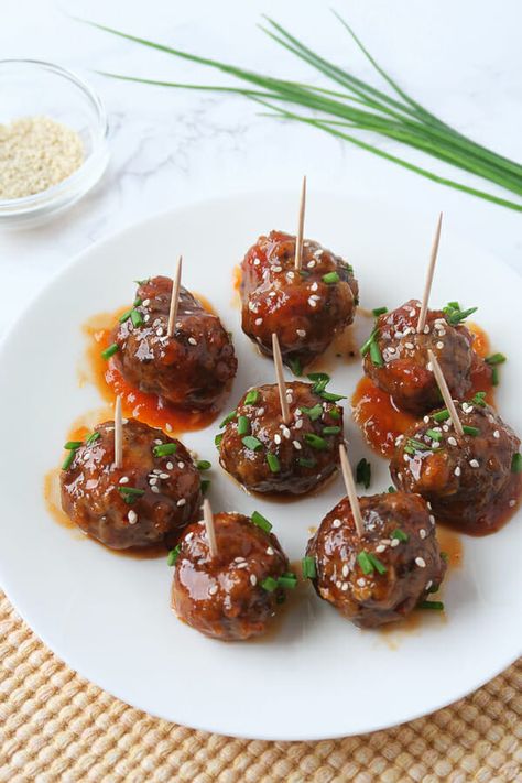 Meatballs With Apricot Preserves, Apricot Meatballs Crockpot, Dipping Sauce For Meatballs, Meatball Dipping Sauce, Spicy Apricot Sauce, Easy Meatball Sauce, Meatballs Sauce Recipe, Apricot Glaze, Meatball Appetizer Recipe