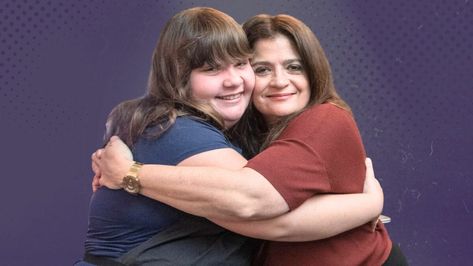 Alex Guarnaschelli, a prominent Italian-American chef, has made significant strides in the culinary world and has become a familiar face Alex Guarnaschelli Recipes, Alex Guarnaschelli, Personal Revelation, Iron Chef, High Fever, Star Family, Cook Off, Cooking Channel, Food Network