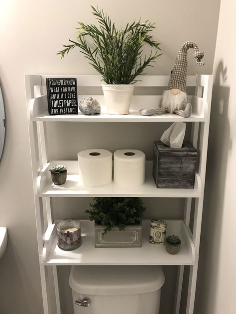 Bathroom Decor No Counter Space, Bathroom Ideas For Small Bathrooms Apartment, Bathroom Stand Decor, Half Bathroom Shelf Decor, Toilet Shelf Decor, Bathroom Shelf Ideas Above Toilet, Small Bathroom Shelf Decor, 1st Apartment Decor, Bathroom Cabinet Decor