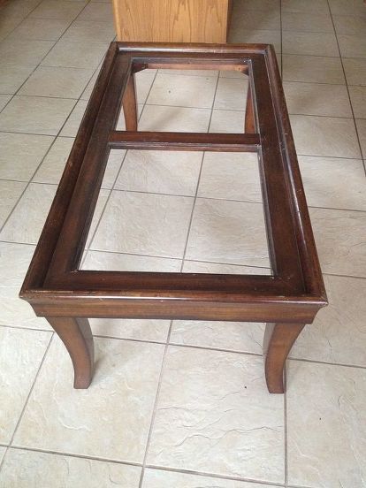 Here is a project we recently finished. These were some beat up pieces, glass inserts were gone and the legs of the coffee table were very wobbly! This is what we did to restore and repurpose them. :) We started by lightly sanding with 120 grit sandpaper to smooth out any rough dings or edges. Then cleaned with some TSP. Now we were ready to paint! We used a custom blended paint to paint all of the end tables as well as the legs of the coffee table. We made this with a mix of 3 color… Glass Coffee Table Makeover, Granite Furniture, Painting Upholstered Furniture, End Table Ideas, White Kitchen Table, Table Flip, Diy Furniture Repurpose, Coffee Table Makeover, Restoration Hardware Inspired