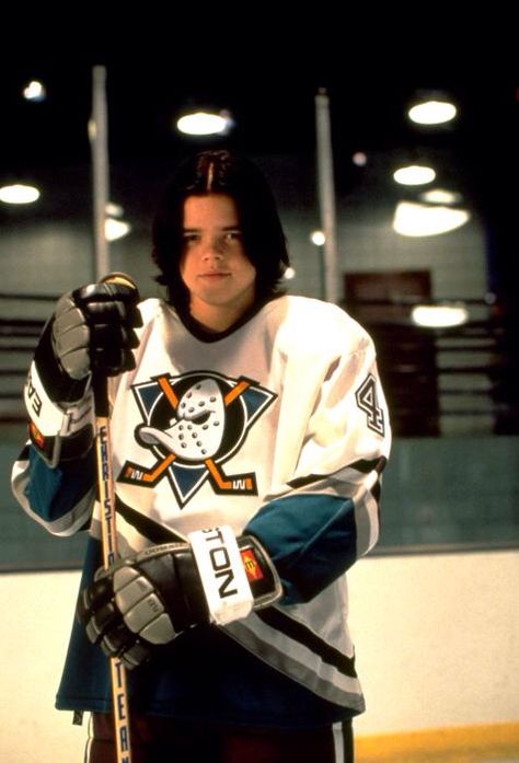 Elden Henson mighty ducks Fulton Reed Mighty Ducks, Vincent Larusso, Sandlot Quotes, Elden Henson, Fulton Reed, Attractive Actors, D2 The Mighty Ducks, Charlie Conway, The Mighty Ducks