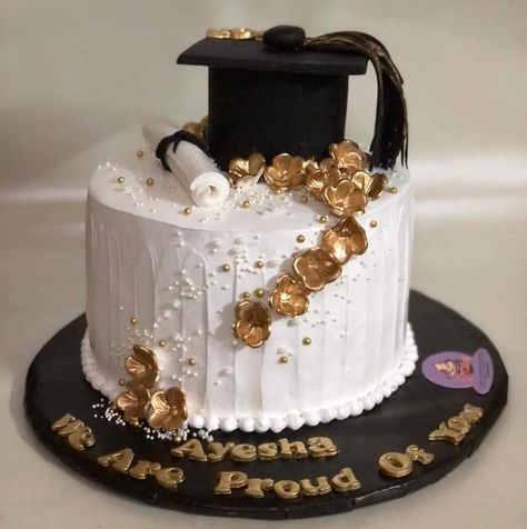 Class Of 2024 Cake Ideas, Graduation Cake Designs, Classy Makeup, Graduation Party Cake, Best Friend Pictures Tumblr, Law School Graduation, Graduation Cakes, Best Friend Pictures, Grad Parties