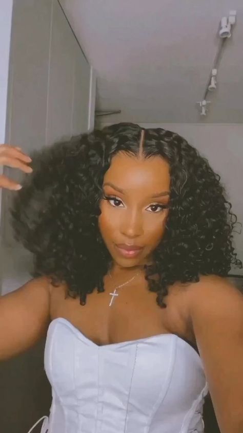 hair style for girls super fast Curly Bob Wigs, Quick Weave Hairstyles, Short Curly Wigs, Dope Hairstyles, Front Lace Wigs Human Hair, Baddie Hairstyles, Crochet Hair Styles, Bob Wigs, Weave Hairstyles