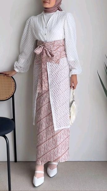 Batik Modern Fashion Style, Kebaya Simple, Kondangan Outfit, Kebaya Modern Dress, Rok Outfit, Hijab Simple, Kebaya Dress, Hijab Style Casual, Batik Fashion