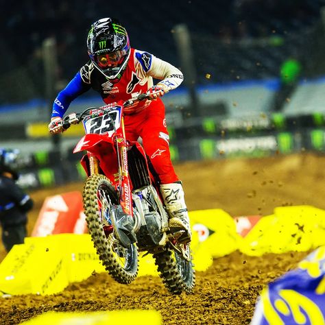 Chase sexton is the best Ama supercross Honda rider Chase Sexton, Motocross Photography, Ama Supercross, Soichiro Honda, Honda (motorcycle), Monster Energy, Dirt Bikes, Racing Bikes, Motocross