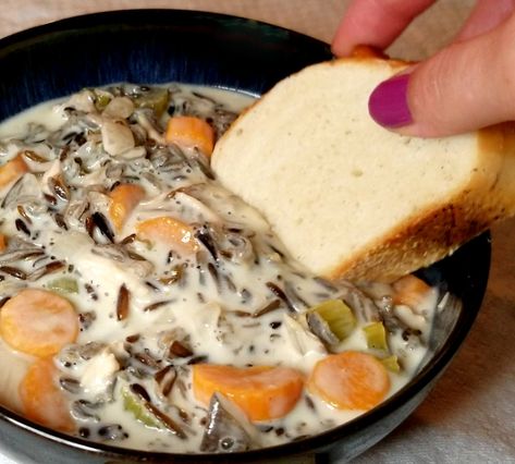 Wild Rice Soup Crockpot, Rice Soup Crockpot, Turkey Wild Rice Soup, Creamy Wild Rice Soup, Wild Rice Soup Recipes, Chicken Wild Rice, Wild Rice Recipes, Chicken Wild Rice Soup, Cooking Wild Rice