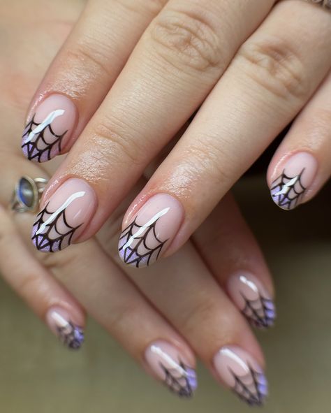 happy halloween!! i thought i’d post my last set of halloween nails on the day itself, ☺️👻 these are some cool spiderweb french tips 🕸️🕷️ gel fill on natural nails w/ hand painted nail art <3 @stellar_gel - stellar bond - hard structure gel natural - serenity - stellar black - stellar shine top @dndgel - dnd 871 how do u neutral? @the_gelbottle_inc - 2 in 1 base #spiderwebnails #spidernails #spidernail #spiderweb #spidernailsart #halloween #halloweennails #halloweennailart #happyhall... French Tips Gel, Hand Painted Nail Art, Gel Natural, Painted Nail Art, French Tips, Halloween Nail Art, Spider Web, Halloween Nails, My Last