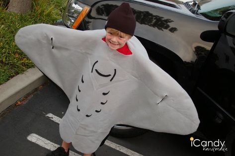 Ocean Halloween Costumes Roundup | Living Porpoisefully Sting Ray Costume, Ocean Halloween Costumes, Homemade Kids Halloween Costumes, Stingray Costume, Baby Lobster Costume, Ocean Halloween, Ray Costume, Church Halloween Party, Under The Sea Costumes