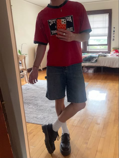 jean shorts, thrifted, vintage t shirt, doc martin, wildflower cases, devon lee carlson, thrift finds, blokette Aesthetic Male Outfits, Stussy Men, Guy Fits, Aesthetic Outfits Men, Alternative Outfits, Fit Inspo, Fitness Inspo, Aesthetic Clothes, Streetwear Fashion