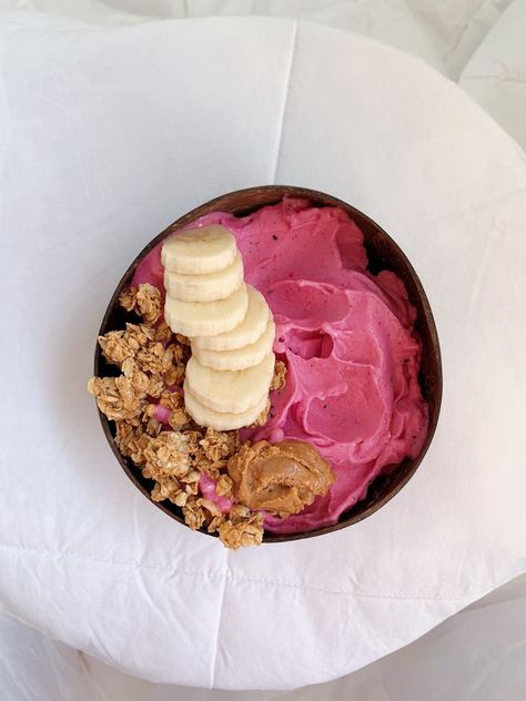 Smoothie Bowl Recipe, God Mat, Healthy Food Motivation, Think Food, Food Is Fuel, Food Obsession, Healthy Snacks Recipes, Pretty Food, Food Cravings